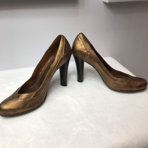BCBGIRLS - Gold/Bronze Leather Pumps - Picture 3 of 6